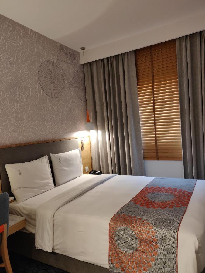 Holiday Inn Express Hyderabad Hitec City By Ihg Exterior photo