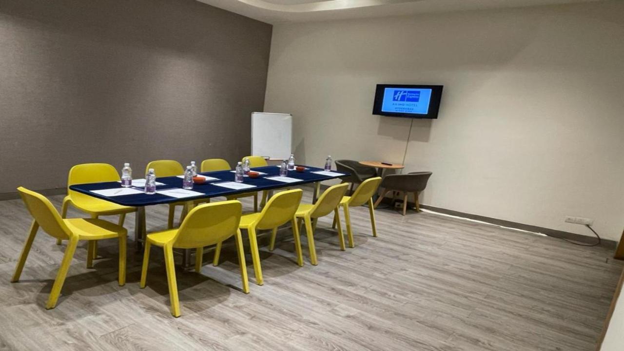 Holiday Inn Express Hyderabad Hitec City By Ihg Exterior photo