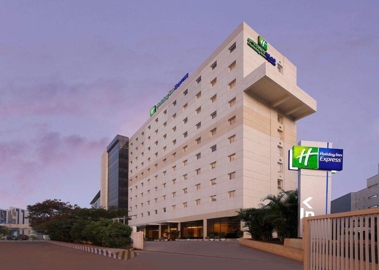 Holiday Inn Express Hyderabad Hitec City By Ihg Exterior photo